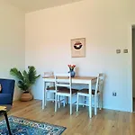 Blue Promenade Apartment *