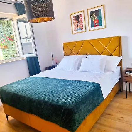 Blue Promenade Apartment