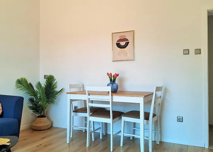 Blue Promenade Apartment *